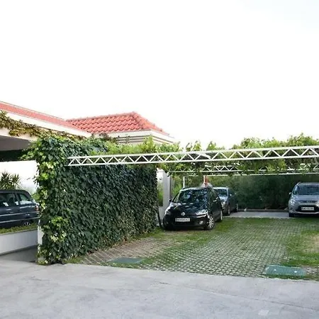 Apartment In With Sea View, Balcony, Air Conditioning, Wi-fi *
