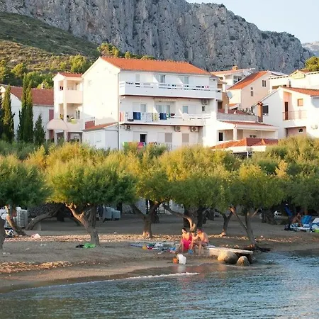 In With Sea View, Balcony, Air Conditioning, Wi-fi Duće
