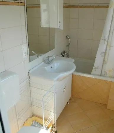 In With Sea View, Balcony, Air Conditioning, Wi-fi Apartament Duće