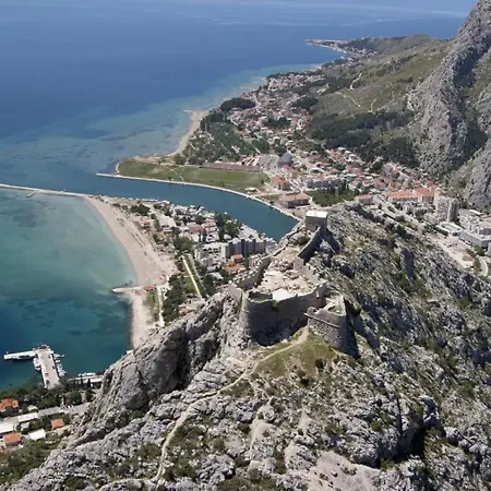 In With Sea View, Balcony, Air Conditioning, Wi-fi Duće